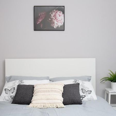 Beautiful First Floor Apartment Poulton-le-Fylde Экстерьер фото