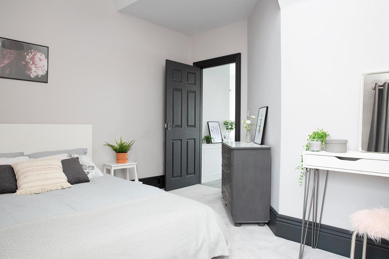 Beautiful First Floor Apartment Poulton-le-Fylde Экстерьер фото